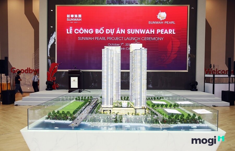 Tại Việt Nam, tập đoàn Sunwah chủ yếu đầu tư vào lĩnh vực kinh doanh bất động sản.