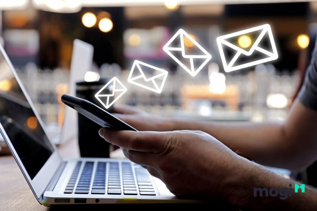 Email marketing giúp bạn tiếp cận được với nhiều khách hàng tiềm năng.