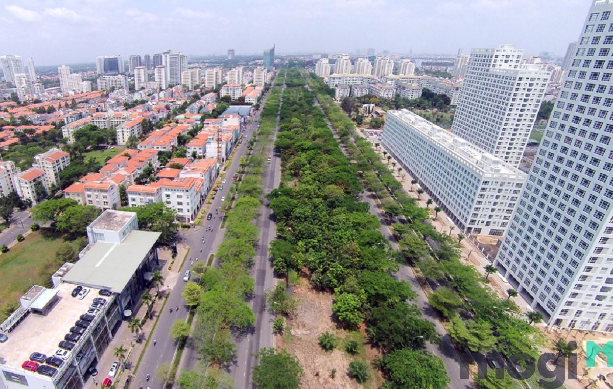 Đại lộ Nguyễn Văn Linh – là một trong những tuyến đường huyết mạch của quận 7.