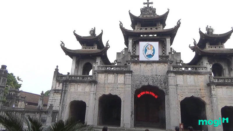 Cổng ở Ninh Bình có hơn ba cửa