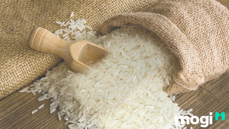 Gạo trong phong thủy tượng trưng cho sự no đủ, dồi dào.