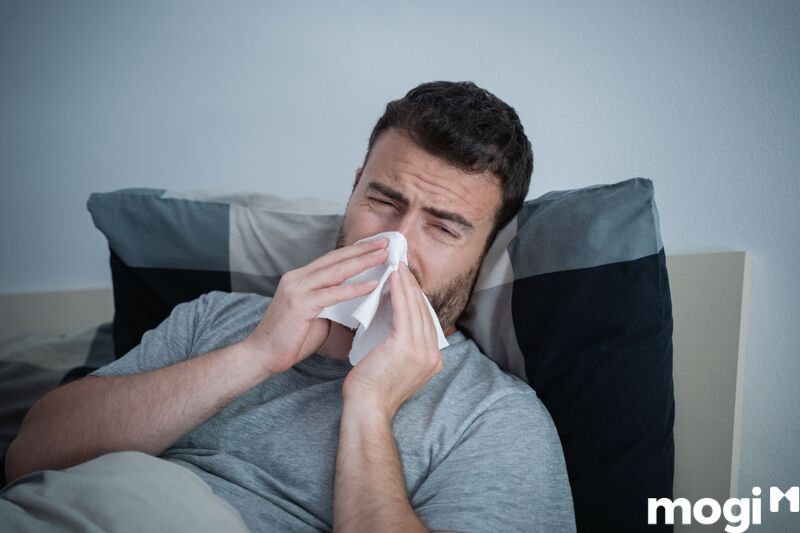 Hắt xì tương đối bởi cảm cúm