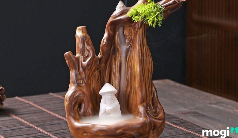 Thác khói trầm hương bằng chất liệu gỗ - ý nghĩa của thác khói trầm hương chú tiểu
