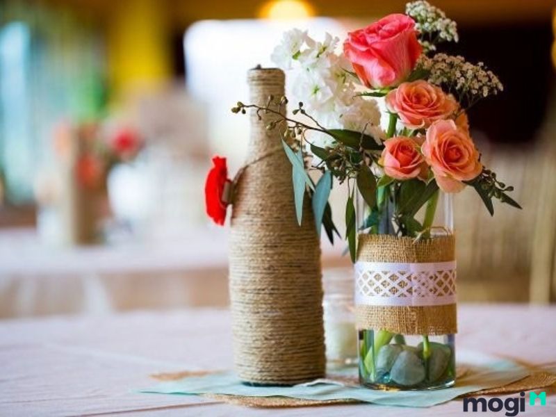 cắm hoa để bàn ngày cưới