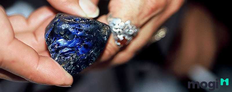 Sapphire còn được gọi với cái tên khác là đá Lam Ngọc