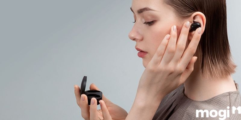 Sử dụng tai nghe lâu dẫn đến tai trái bị ngứa