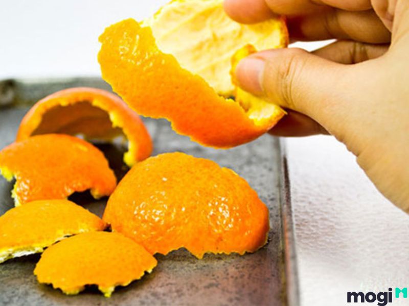 Cách khử mùi tủ lạnh bằng cam