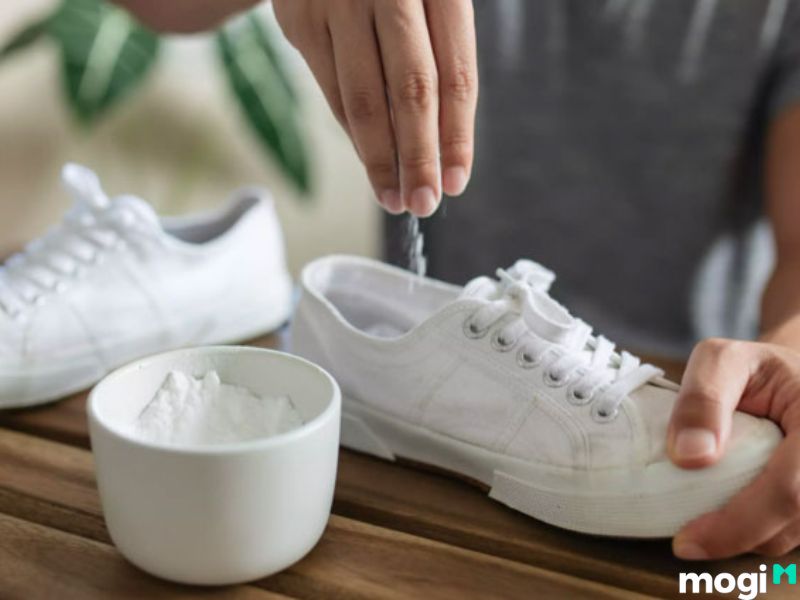 Cách khử mùi hôi giày: Dùng phèn chua
