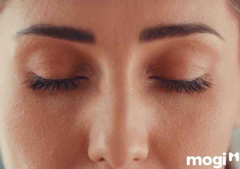 Cách chữa nấc cụt nhanh nhất bằng việc nhắm mắt