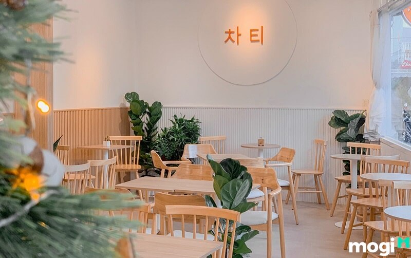 Mẫu 1: Thiết kế thiết kế quán trà sữa nhỏ đẹp phong cách Hàn Quốc