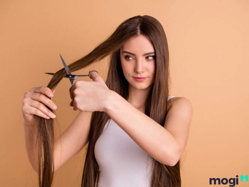 Cảm động cô gái 'cắt phăng' mái tóc dài 4 tấc hiến tặng bệnh nhân ung thư