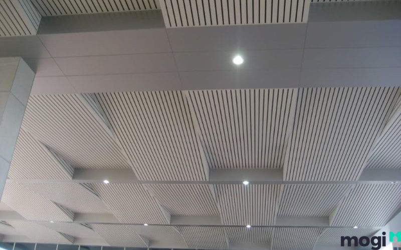 trần nhà cấp 4 bằng nhôm