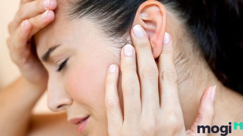 Nóng tai trái ở nữ là điềm gì?