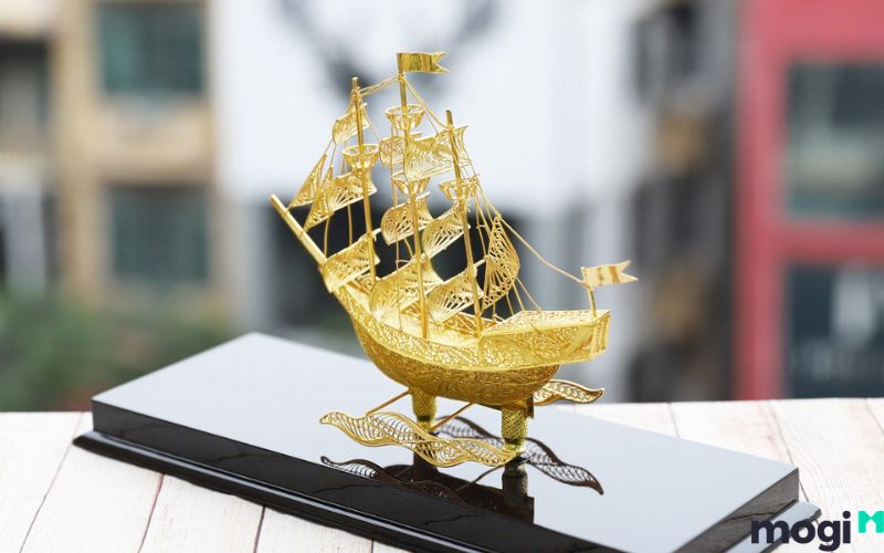 vật phẩm phong thủy mô hình thuyền buồm 