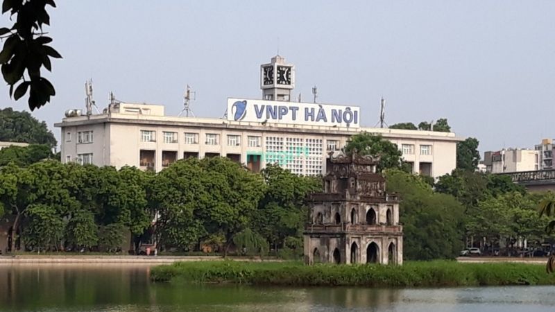 Bưu điện Hà Nội là một địa điểm quá đỗi quen thuộc với người dân thủ đô - Nguồn: Internet