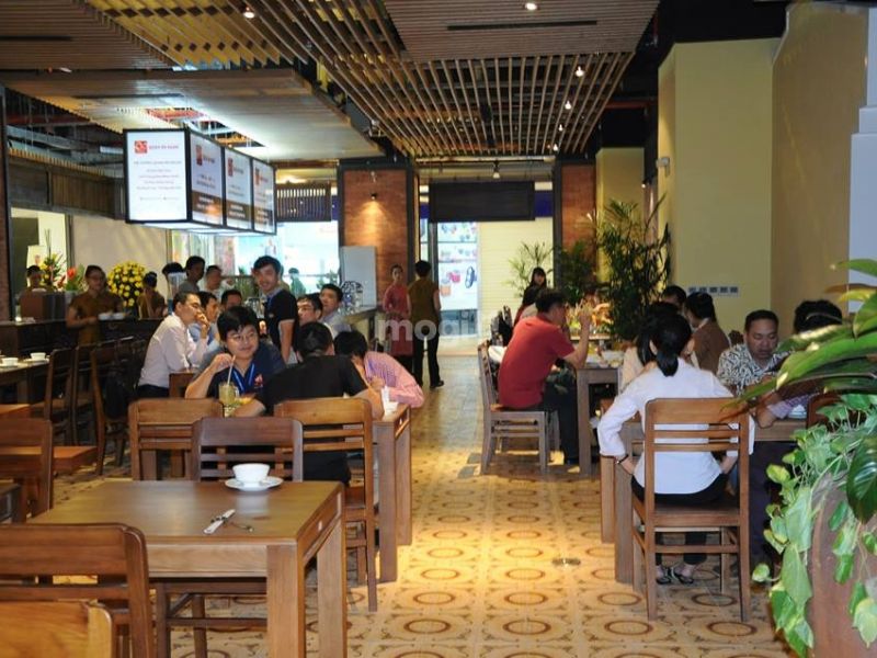 Có nhiều quán ăn ở huyện Mê Linh