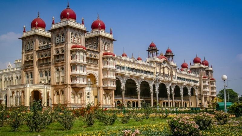 Cung điện Mysore là một trong những công trình kiến trúc đẹp nhất của Ấn Độ
