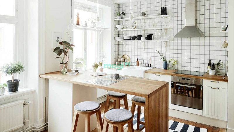 Phòng bếp phong cách Scandinavian thường có tủ bếp gỗ sơn trắng 