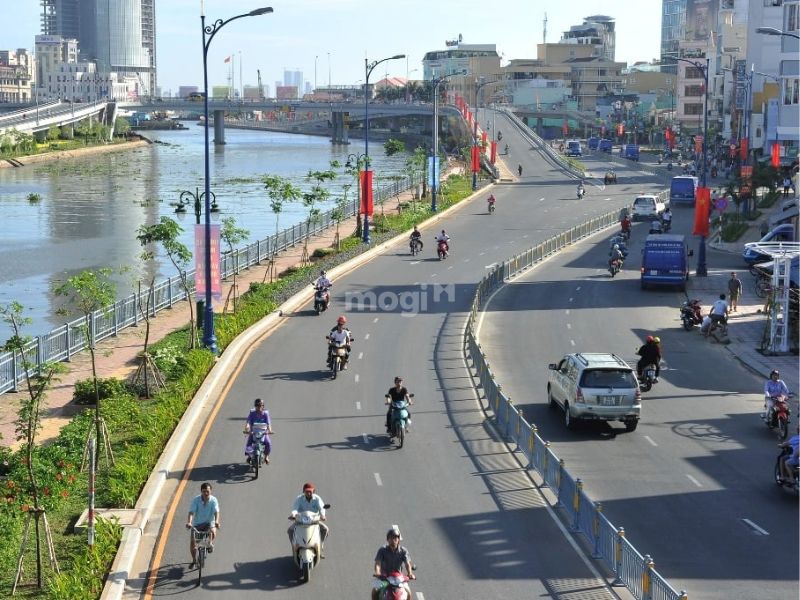 Hệ thống giao thông xung quanh ngày càng hiện đại và đồng bộ