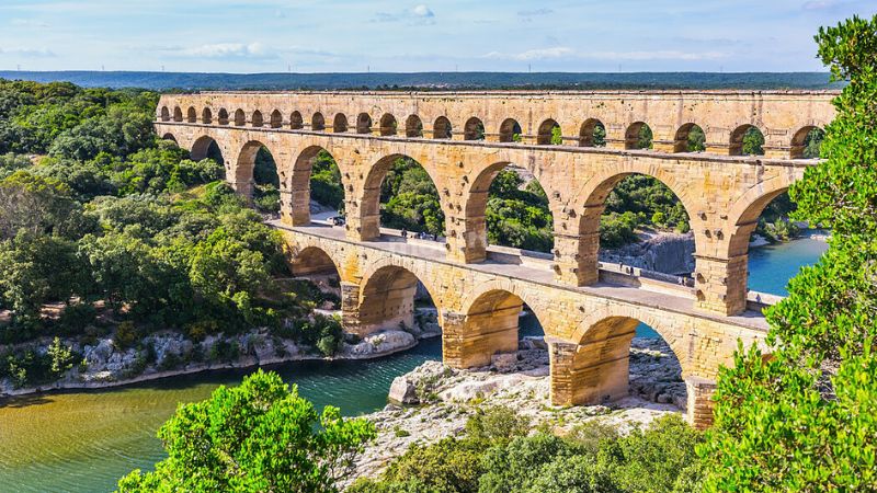 Cầu dẫn nước Pont Du Gard
