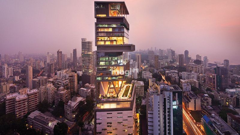 Tòa nhà Antilia tại Mumbai có giá trị khoảng 2 tỷ USD