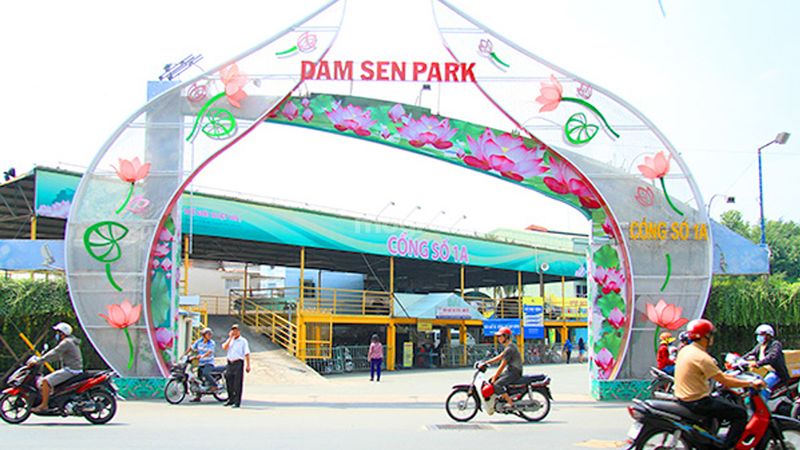 Công viên Văn hóa Đầm Sen