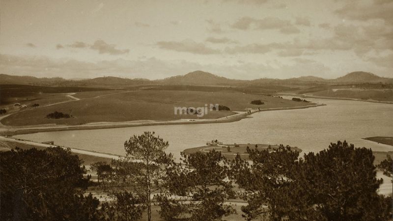 Năm 1919 hồ Xuân Hương có tên là Grand Lac (Hồ Lớn) - Nguồn ảnh: Sưu tầm