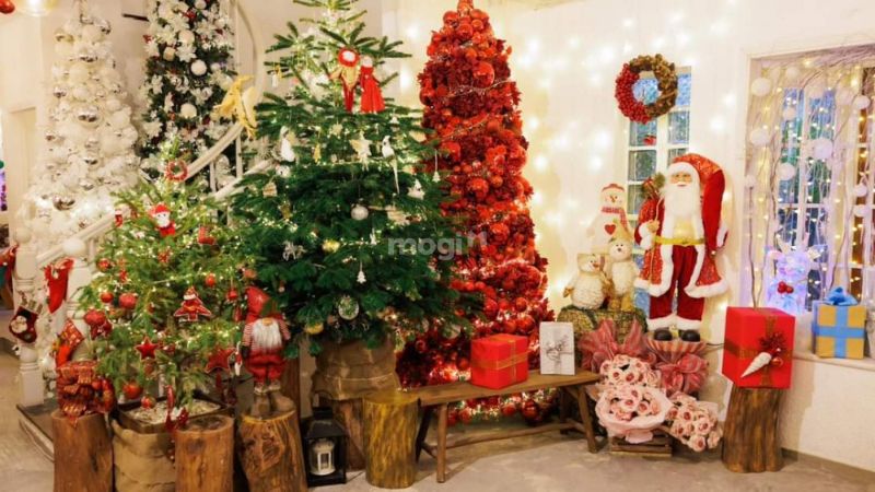 Trang trí noel cho quán cafe bằng ông già noel