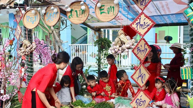 Trang trí gian hàng hoa quả