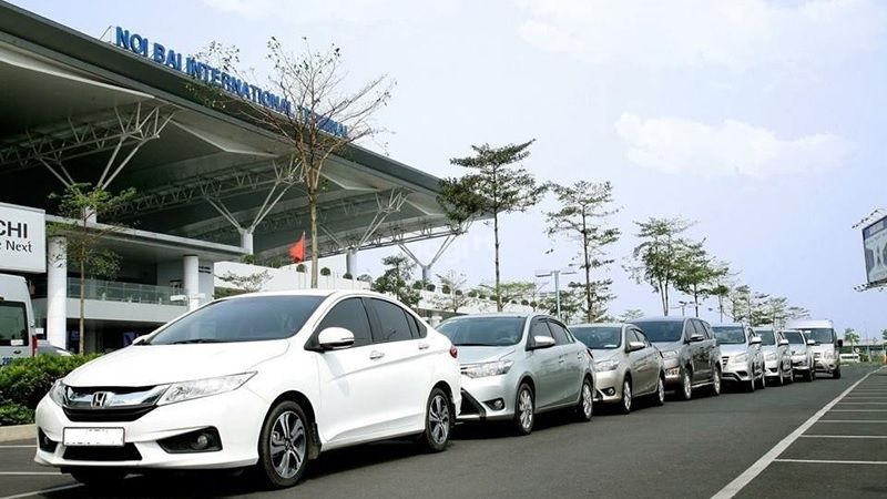 Ưu điểm nổi bật của việc di chuyển bằng xe taxi là nhanh và được đưa đón tận nơi