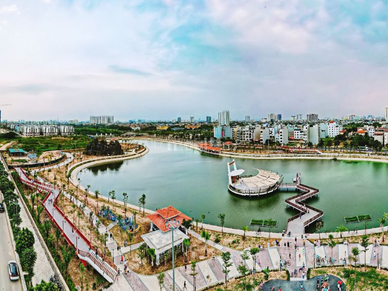 Hồ điều xanh giúp cư dân tập thể dục và hít thở không khí trong lành