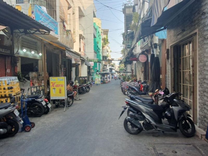 Kiểm tra phòng trọ và khu vực xung quanh