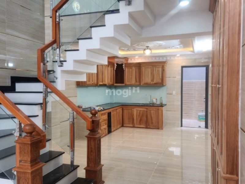 Bán nhà đường Bờ Bao Tân Thắng