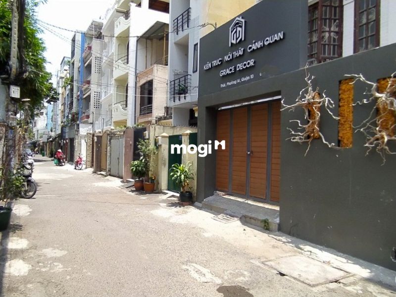 Môi trường sống xung quanh khu vực đường Thành Thái, Quận 10 khá nhộn nhịp