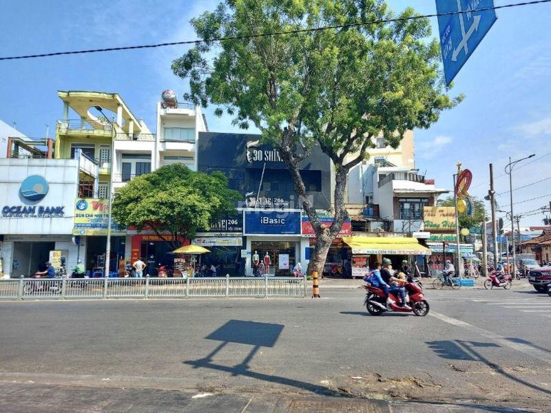 Thị trường mua bán nhà mặt tiền đường Hậu Giang, Quận 6 T12/2025