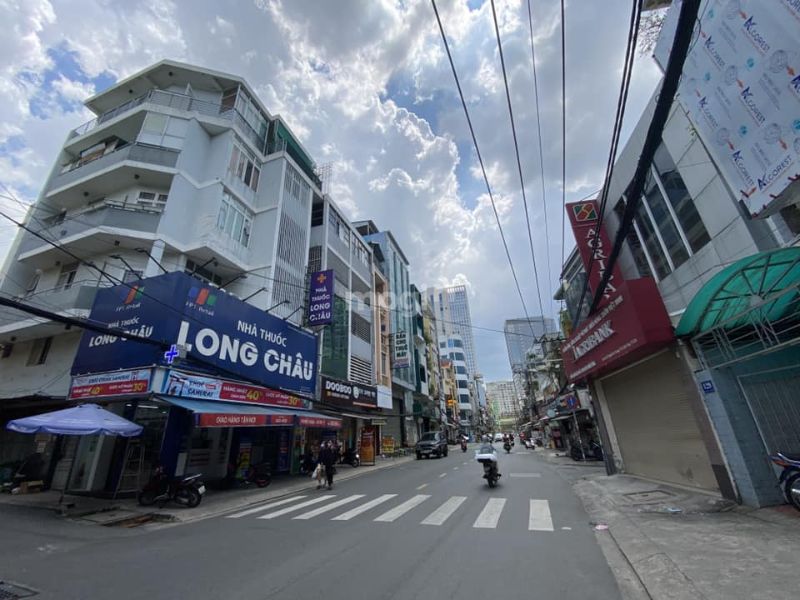 Bán nhà mặt tiền đường D1 Bình Thạnh