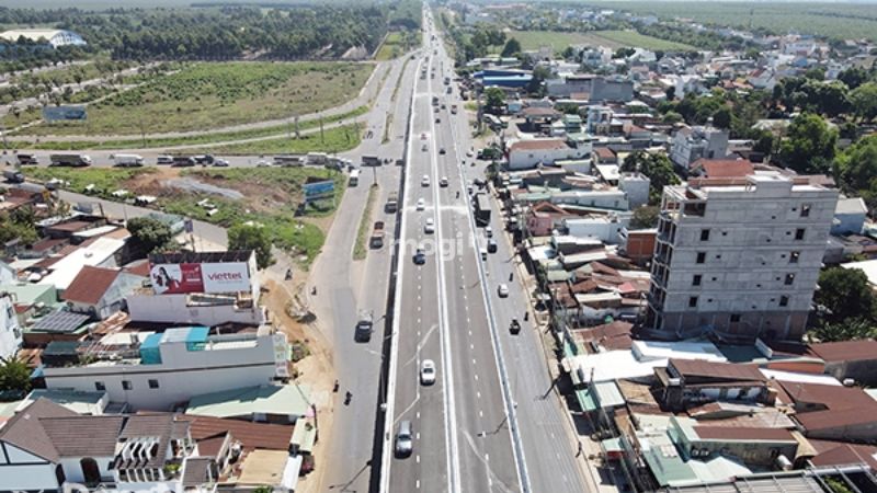 Những tiện ích xung quanh Ngã tư Dầu Giây