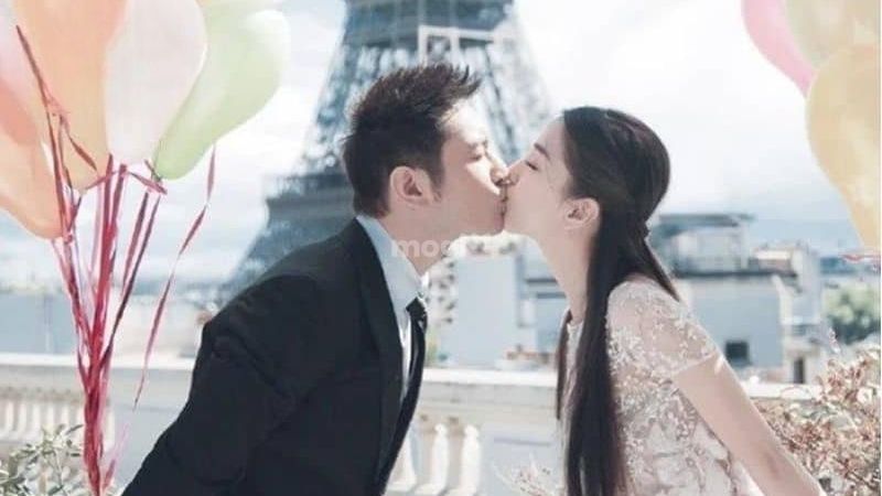 Mơ thấy người nổi tiếng là điềm báo gì? Giải mã chi tiết các giấc mơ 3 Mơ thấy hôn người nổi tiếng