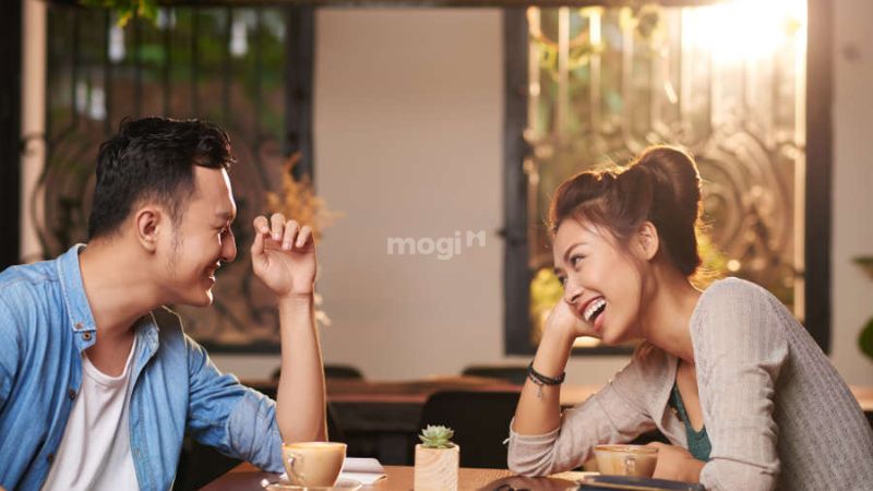 Mơ thấy người nổi tiếng là điềm báo gì? Giải mã chi tiết các giấc mơ 5 Mơ nói chuyện với người nổi tiếng xinh đẹp