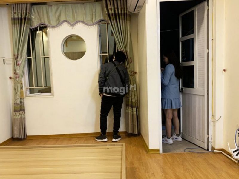 tìm phòng trọ quận 10 đường lê hồng phong