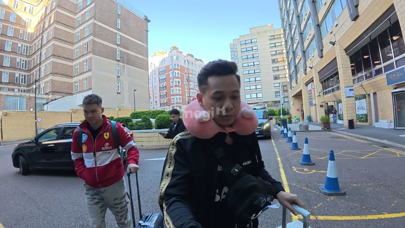 Mơ thấy người nổi tiếng là điềm báo gì? Giải mã chi tiết các giấc mơ 8 Mơ người nổi tiếng dẫn đi du lịch