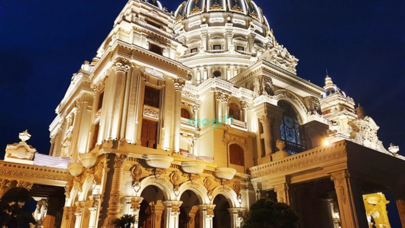 Top những biệt thự đẹp nhất Việt Nam gây tiếng vang đến thế giới 3 Lâu đài Thành Thắng – Biểu tượng xa hoa tại Ninh Bình