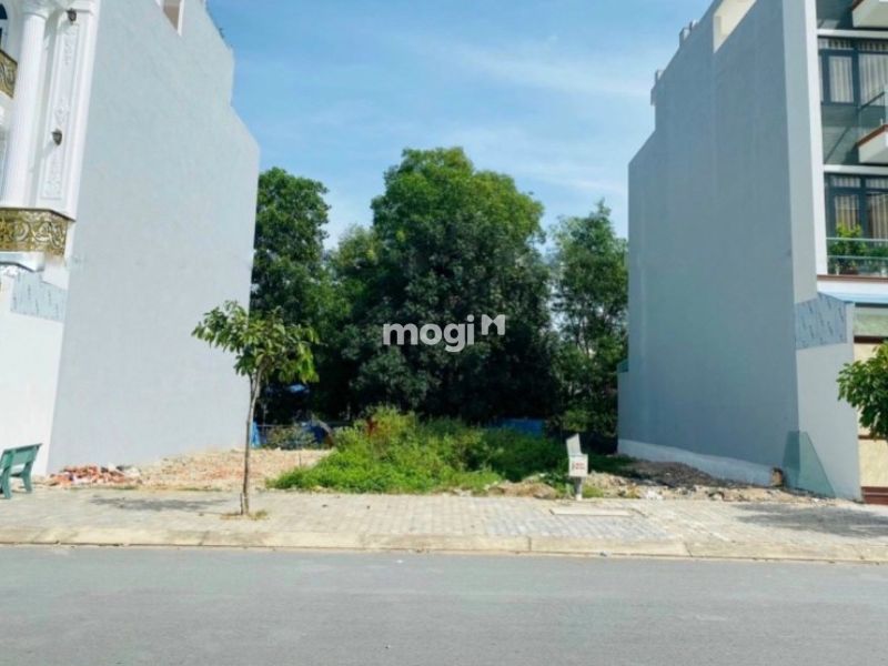 Mặt bằng ở đường Nguyễn Hoàng quận 2