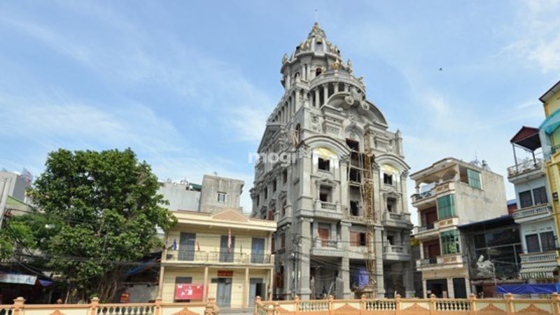 Top những biệt thự đẹp nhất Việt Nam gây tiếng vang đến thế giới 7 Lâu đài Con Gà Vàng nổi bật giữa lòng Thủ đô