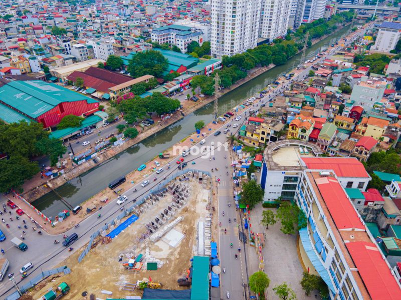 Hệ thống tiện ích đầy đủ quanh ngõ đường Lĩnh Nam