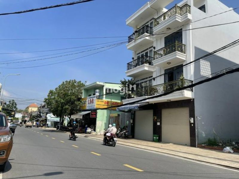 Tiềm năng tăng giá cao khi mua nhà tại đường Nguyễn Hữu Tiến