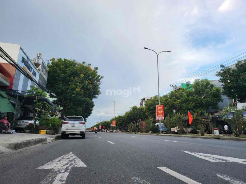 Mua bán nhà đường Nguyễn Lương Bằng có gì mới?