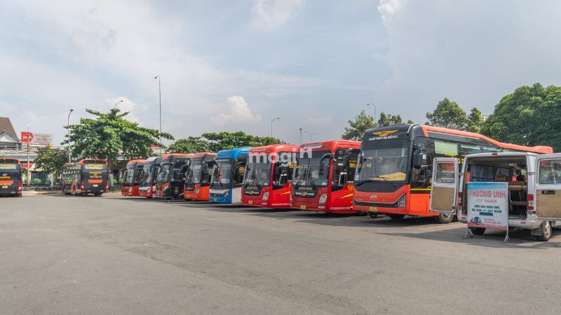 Bến xe Ngã Tư Ga hiện có 75 tuyến xe liên tỉnh hoạt động