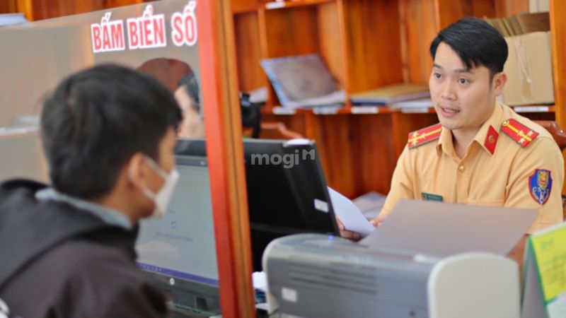 Cơ quan nào tiếp nhận hồ sơ và làm thủ tục sau khi sáp nhập tỉnh?