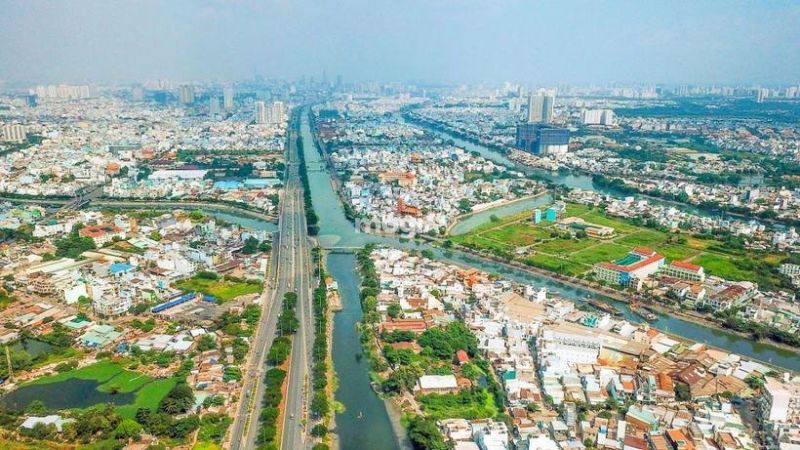 Giá nhà đất Quận 8 sau sáp nhập: Biến động & dự báo 2025 3 Các yếu tố ảnh hưởng đến giá nhà đất Quận 8 sau sáp nhập